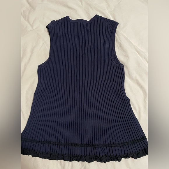 Dark blue Theory sleeveless detailed shirt size small - Picture 2 of 4